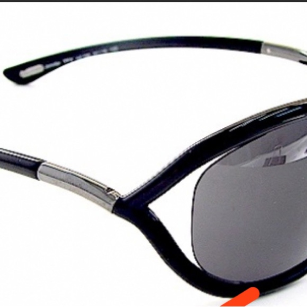 Tom Ford “Jennifer” sunglasses in black